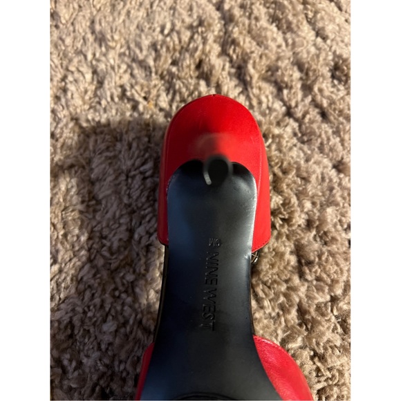 Heels - Picture 4 of 9